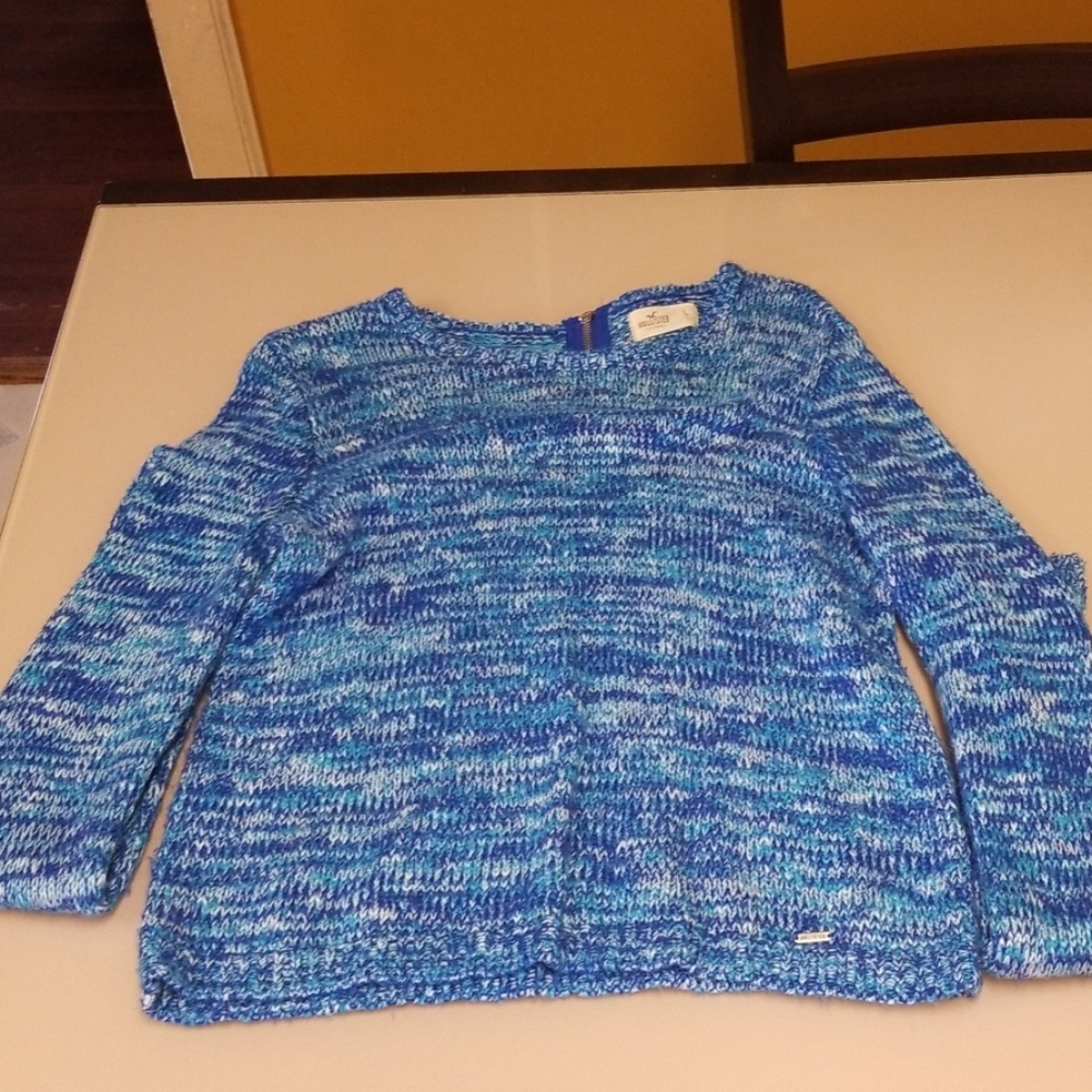 Hollister sweater